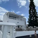 Carmiña Villa *